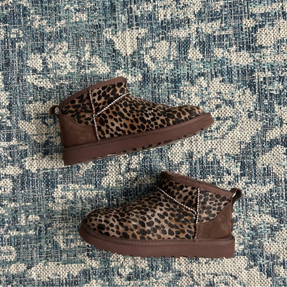 Cheetah print Uggs